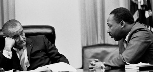 Il presidente Lyndon Johnson e Martin Luther King a colloquio nella Casa bianca il 18 marzo 1966