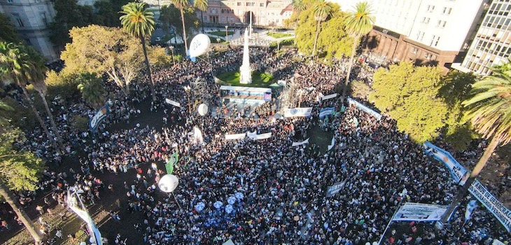 manifestazioni argentina milei facebook hugo yaskyok